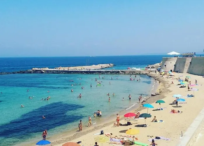 Elamar Bed & Breakfast 3*