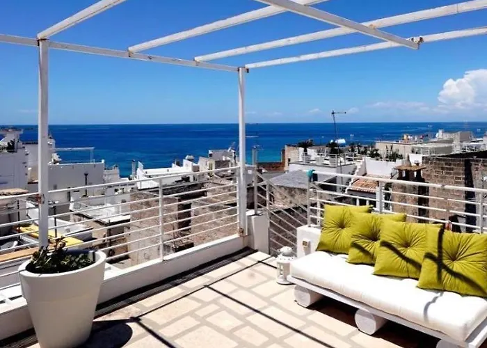 Elamar Bed & Breakfast 3*