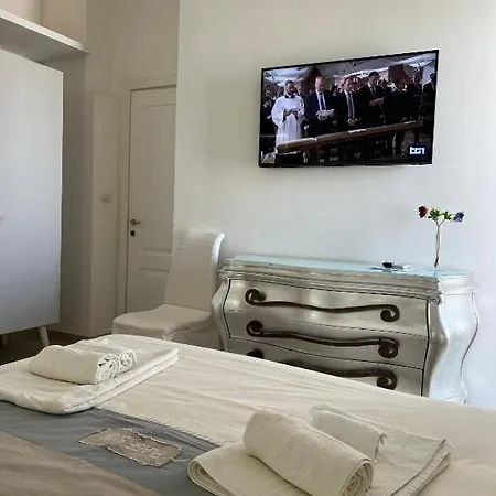Oda ve Kahvaltı Elamar